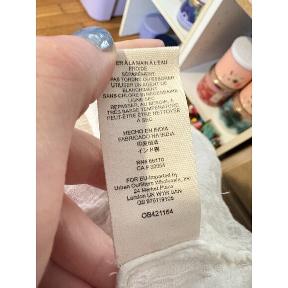 Free People Size L Oversized Cover Up Set Top and Shorts Lace White - Picture 11 of 11